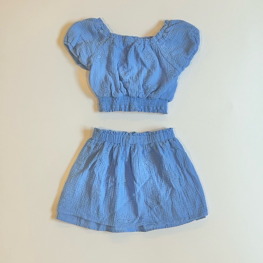 Cupcakes and Cashmere Girls Blue Eyelet Gauze Top and Skirt Set Size M (7/8)